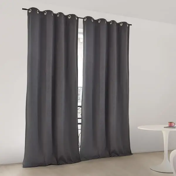 Gris curtains
