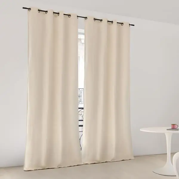 Blanc curtains