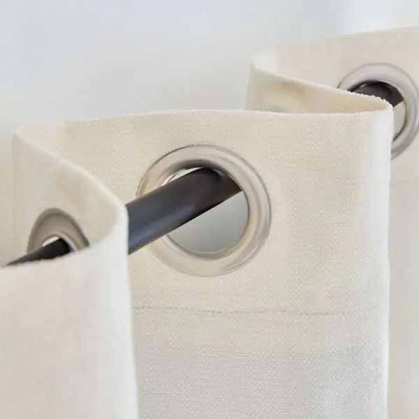 Blanc curtains top details